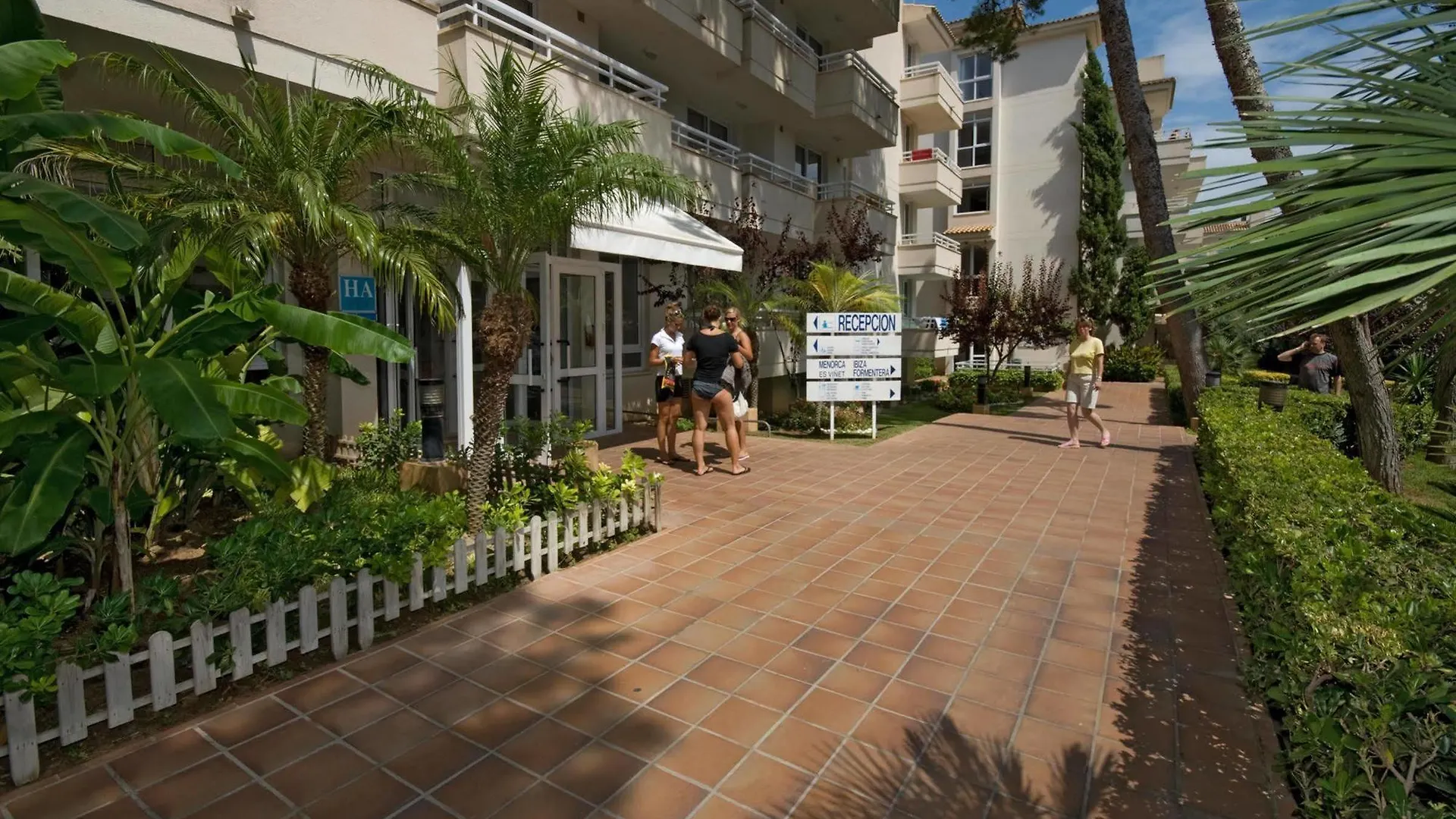 فندق O7 Club Cala Ratajda كالا راتخاذا